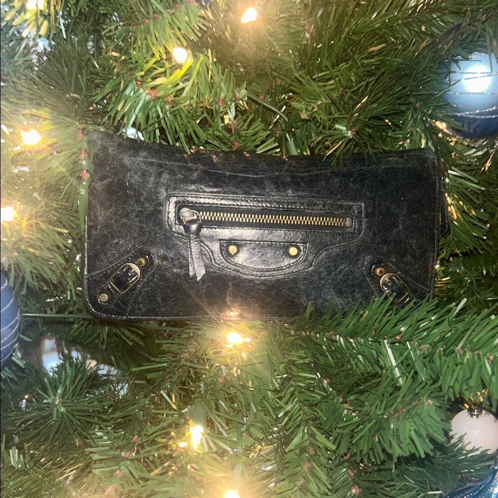 Balenciaga City black leather 
Black Leather Clutch with Zipper Detail